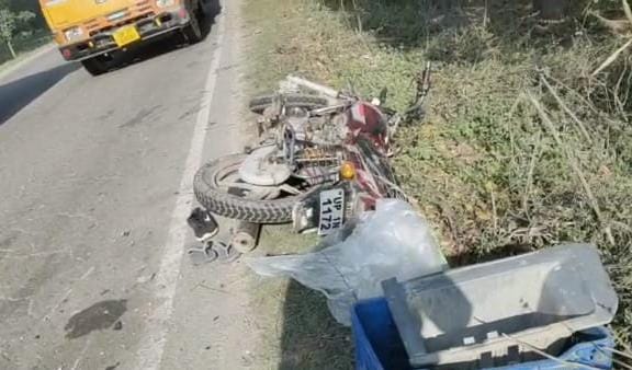 Bike rider dies due to truck collision, brother Gambhir