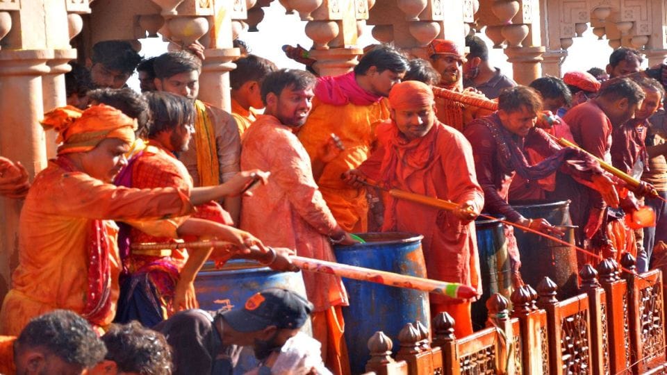 barsana nandgaon lathmar holi celebration in mathura
