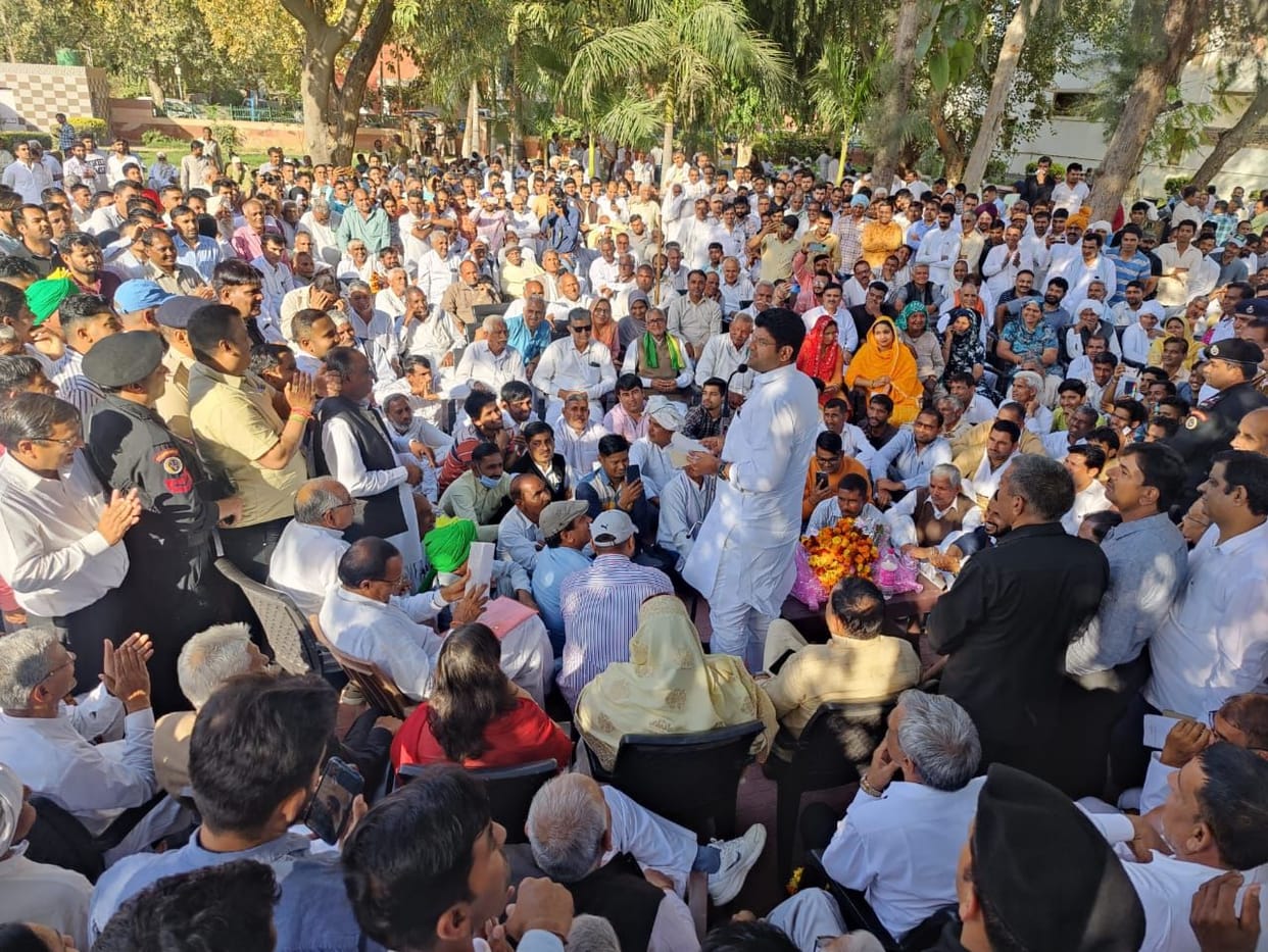 Workers should go home and run a campaign to connect people with the party: Dushyant Chautala