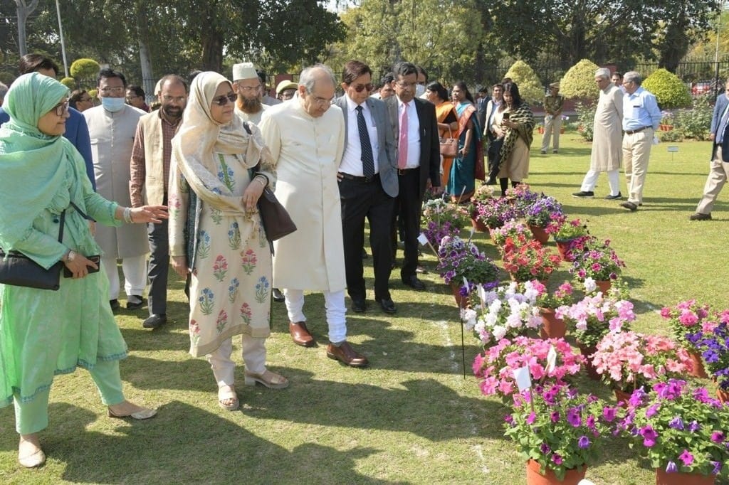 Aligarh: Gulistan-e-Syed smells of flowers