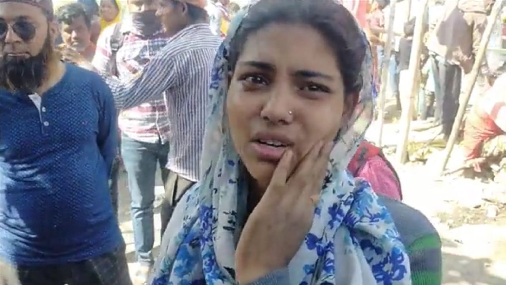 gokulpuri fire accident Jhuggi basti Me lagi aag gokulpuri fire news in hindi