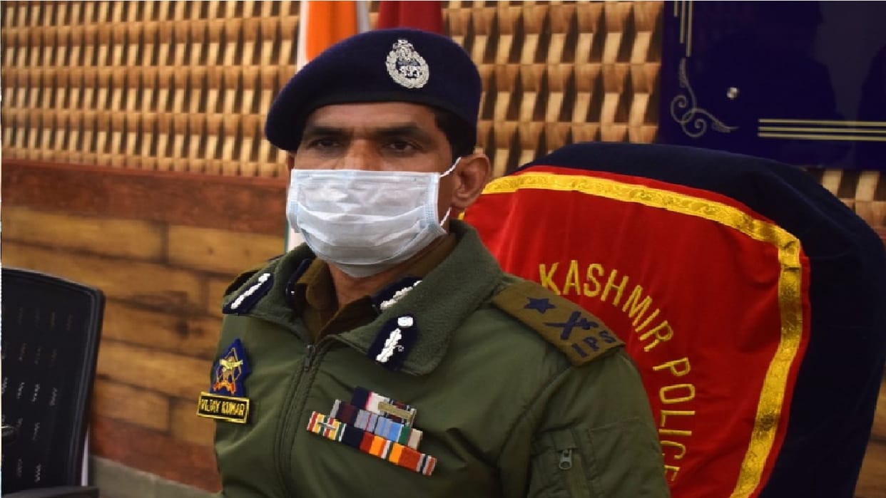 IGP Kashmir IPS Vijay Kumar along with crpf officer visits Kulgam Reviews security scenario  