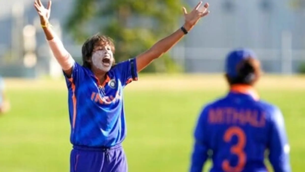 Women's World Cup Jhulan Goswami breaks world record goes past Australia great Lynn Fullston
