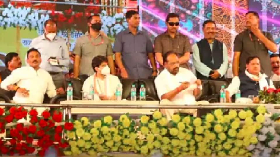Sagar: Gopal Bhargava became emotional, said - there is no trust in politics, Scindia assured that I stand with you