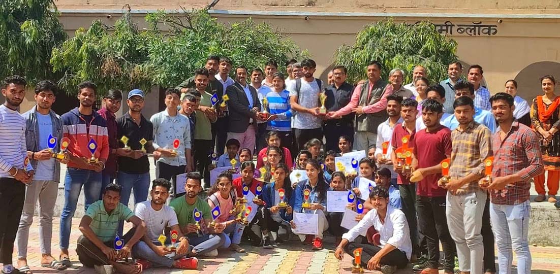 Udham Singh and Varsha became champions