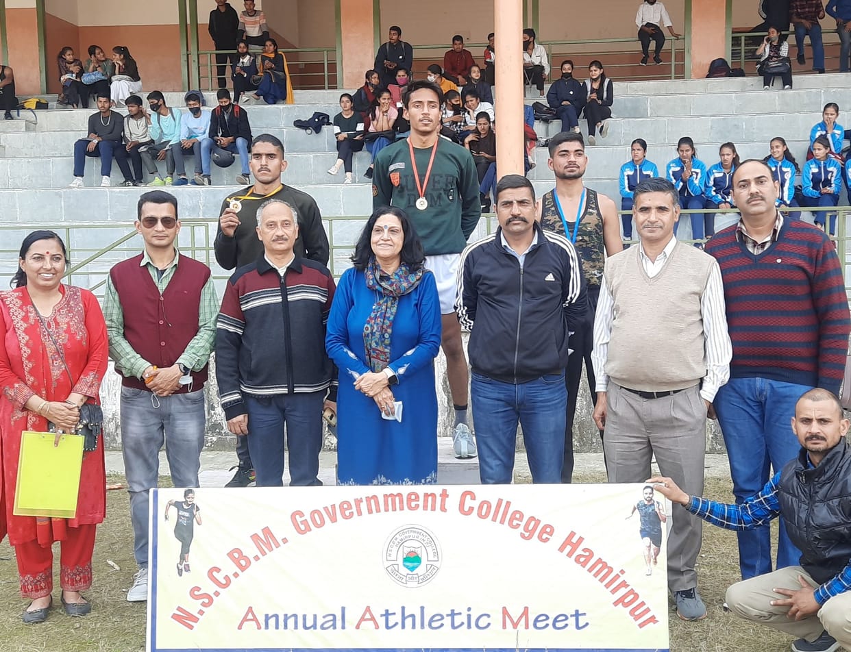 Aditya and Komal first in 200 meters race
