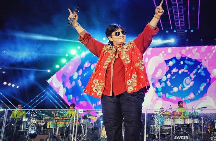Falguni pathak Happy Birthday Where is she now