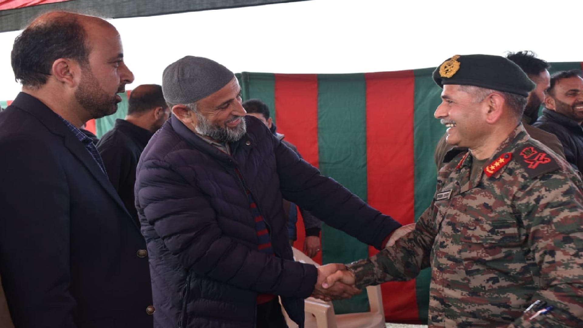 Army's Northern Command Chief Lieutenant General Upendra Dwivedi reached Chinar Corps