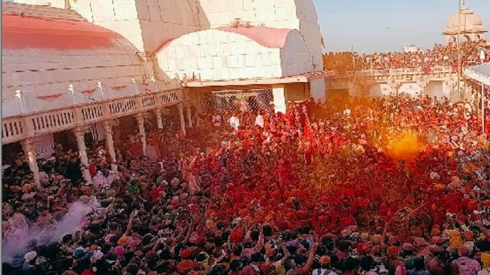 Nandgaon Barsana Lathmar Holi Celebration In Mathura