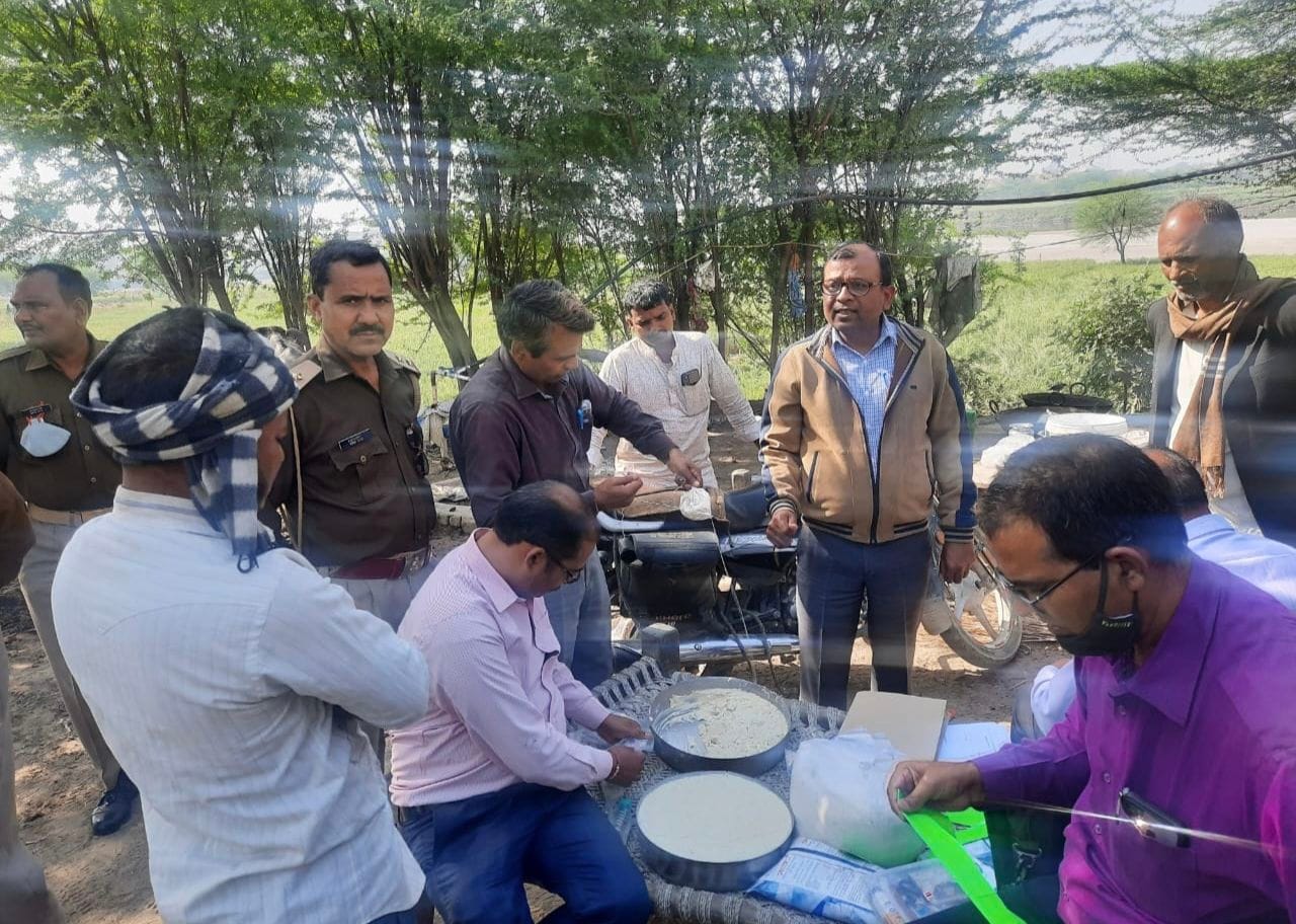 350 kg mustard oil seized, 20 kg mawa destroyed