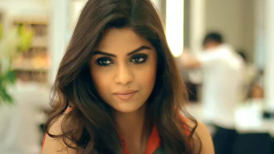 Sayantani Ghosh Birthday Know More About nagin mahabharat Serial Fame actress  Life And career