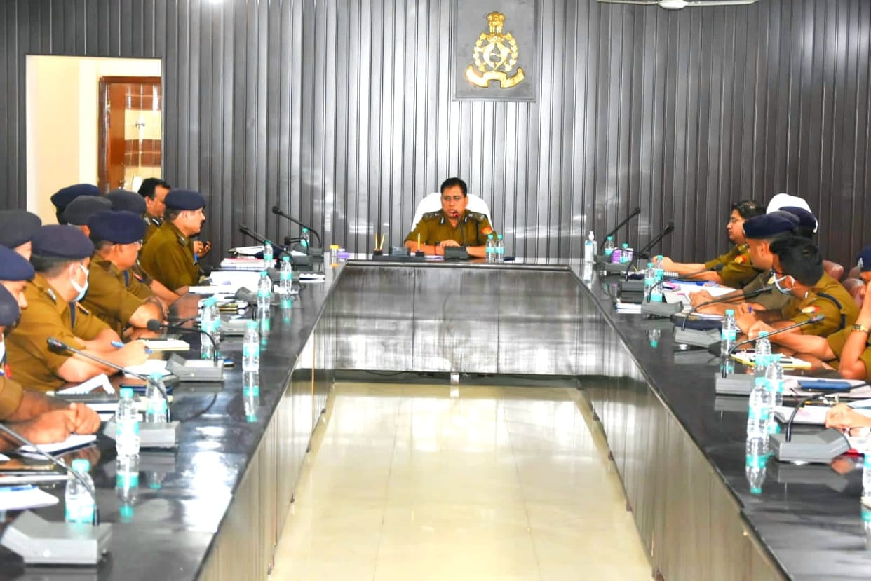 After election varanasi police commissioner crime meeting said action against mafia should not be delayed