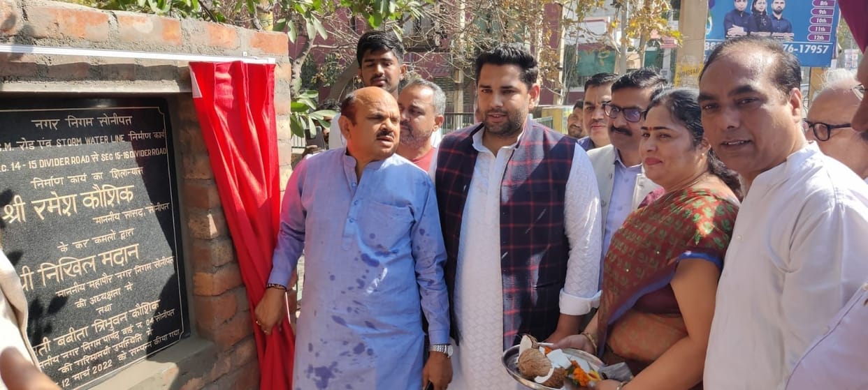Main market road will be constructed in Sector-15 from one crore, rain water line will be laid from 85 lakhs