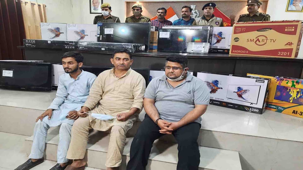 Three people arrested for selling fake LED TV of branded companies