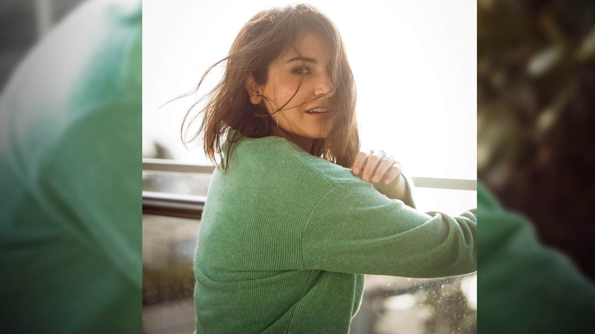 Chakda Express actress Anushka Sharma shares new pictures, fans request to post pictures of Vamika