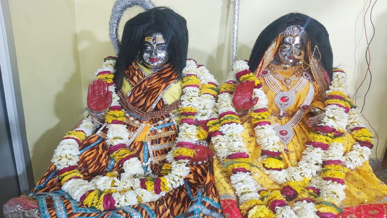 Rangbhari Ekadashi Kashipuradhipati reached in-laws' house to get cow dung, Baba's procession was welcomed with 'Rangbhari Thandai'
