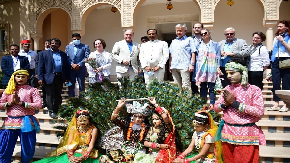 Austrian MPs visited Taj Mahal Agra Mayor welcomed by the culture of Braj