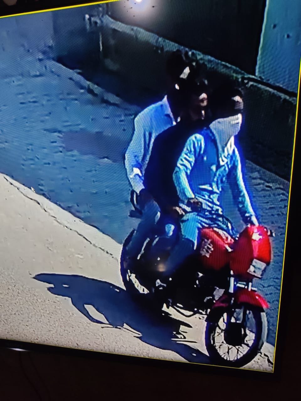 Bike rider absconding after stealing teacher's bag