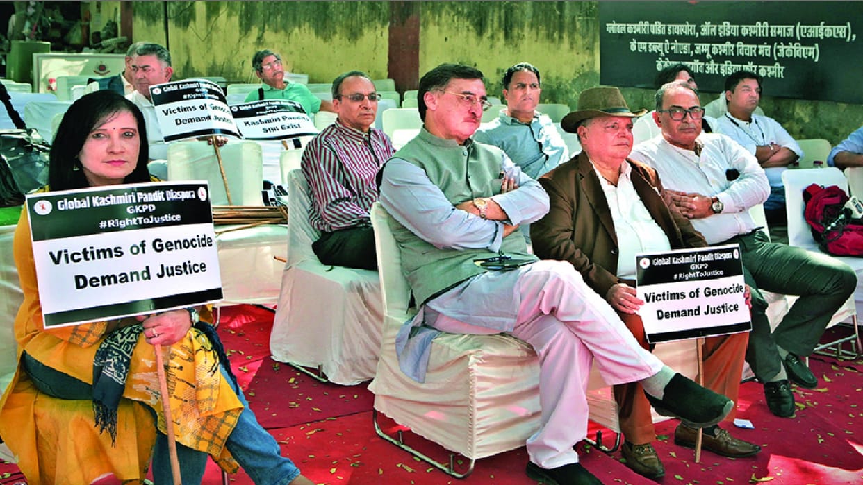 Kashmiri Pandits ready to return home gathered at Jantar Mantar and gave a message of solidarity
