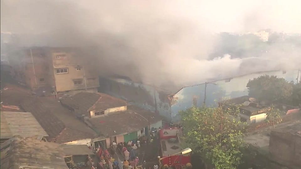 Kolkata Massive Fire Breaks Out at the Warehouse 12 Hours on Fire Continues