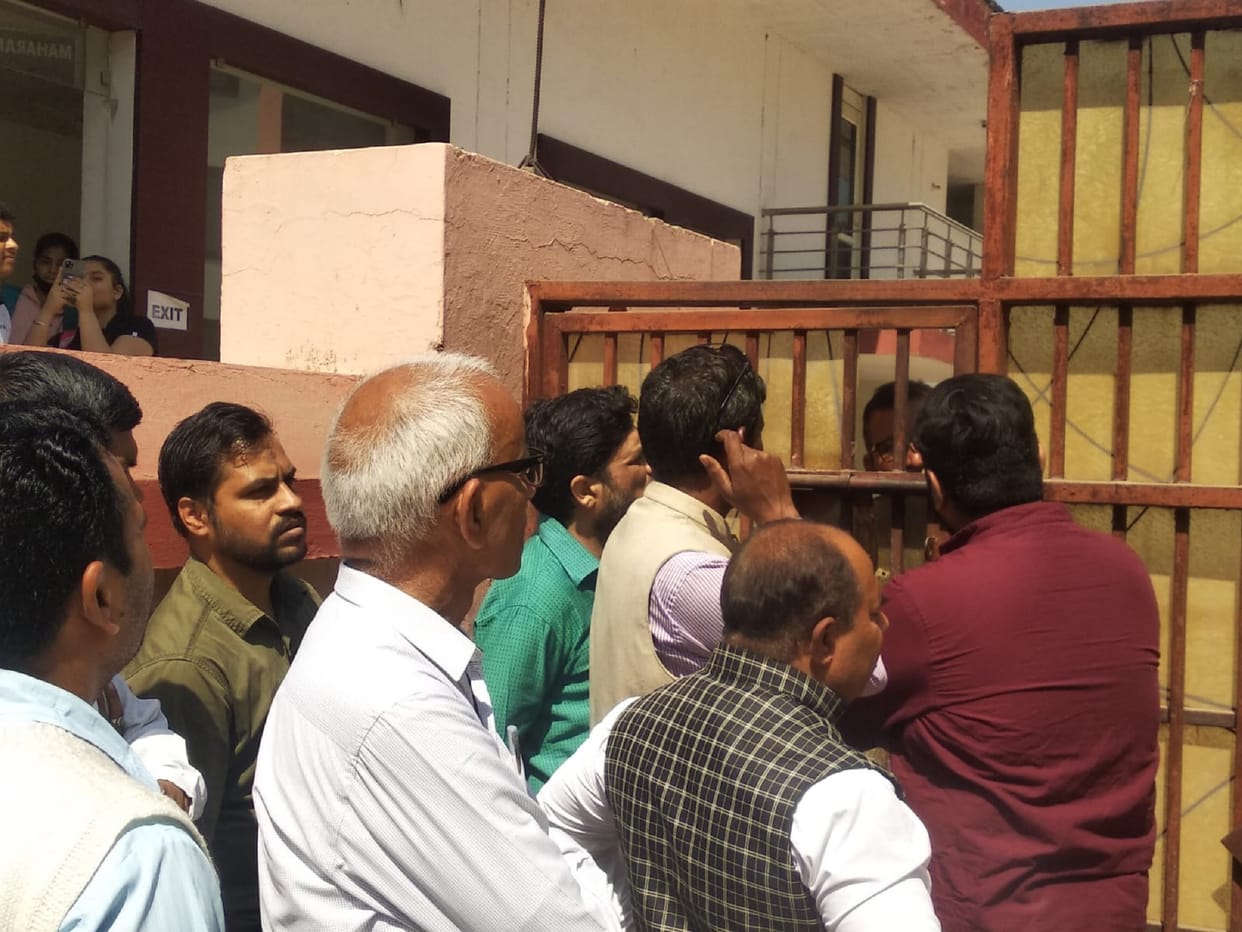 Private school increased monthly fee, angry parents opened front, Kurukshetra