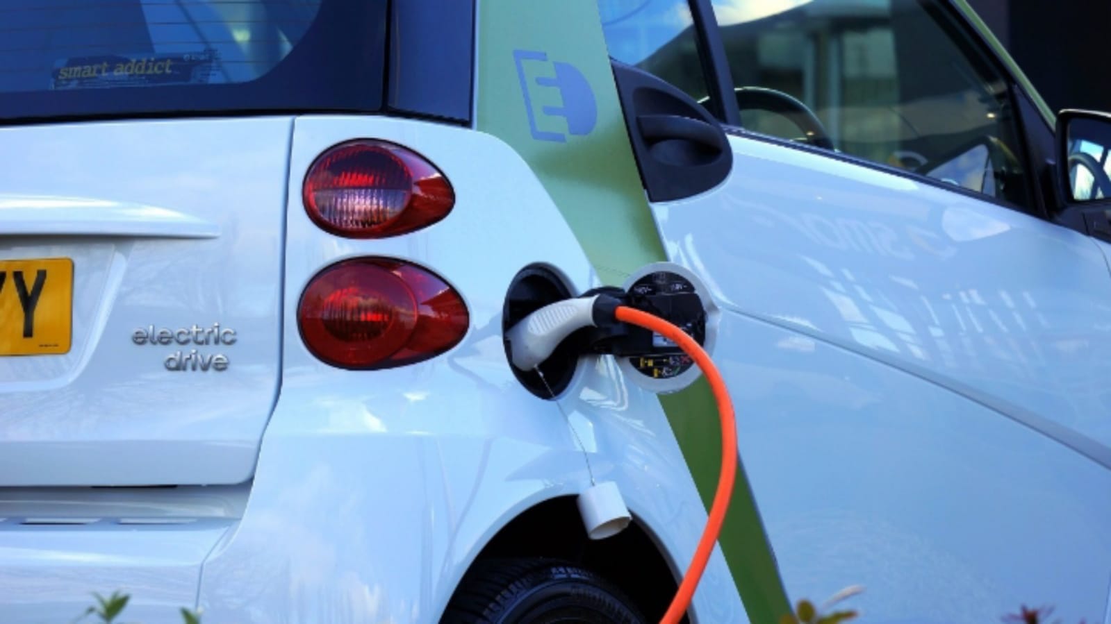Electric Vehicles Buying Tips keep these things in mind before buying new electric vehicle