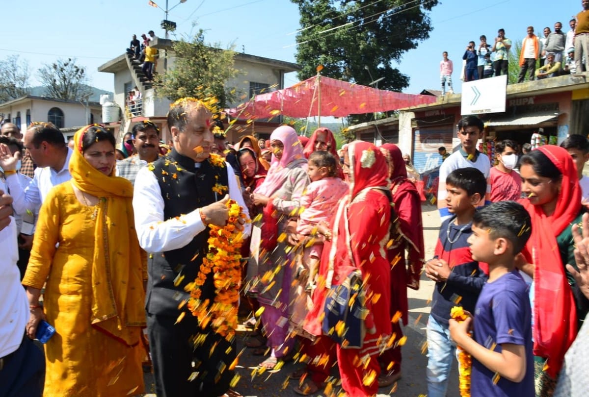 cm jairam thakur targets aam aadmi party and congress during Barsar Hamirpur Visit