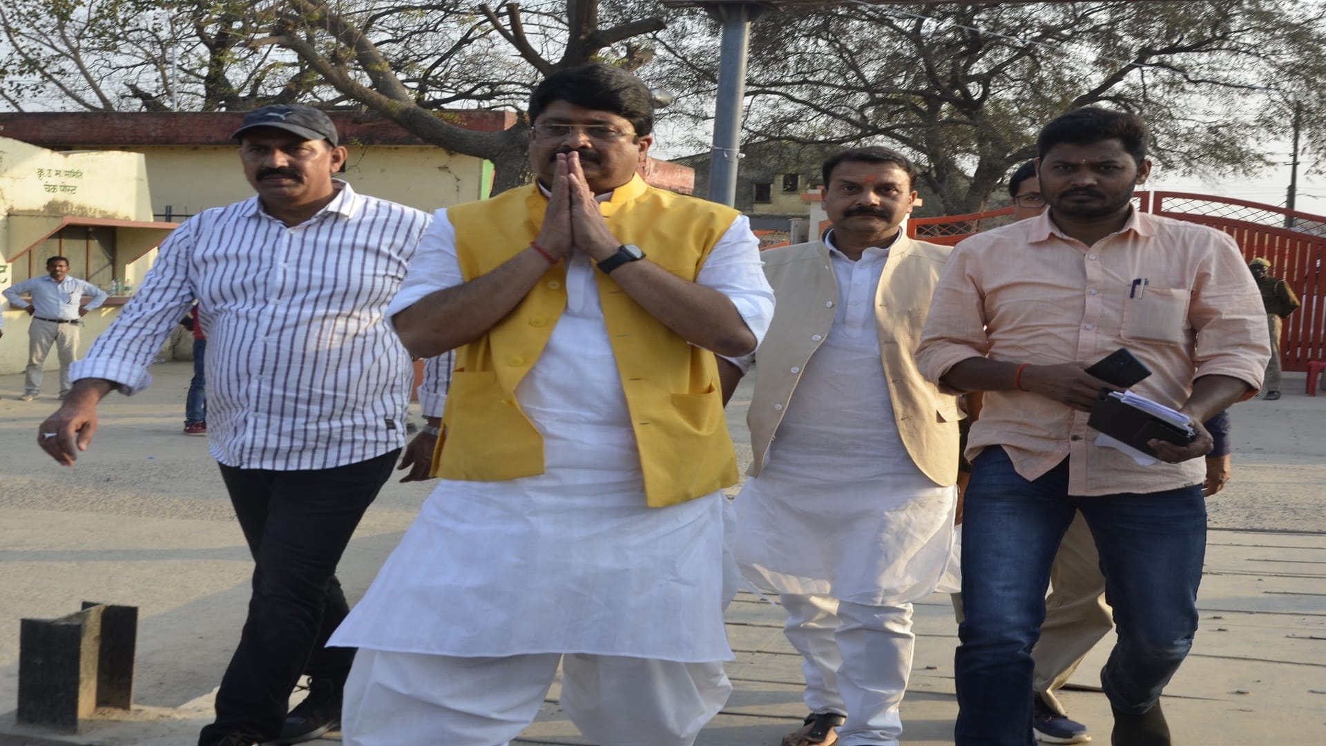 Prayagraj News :  राजाभैया