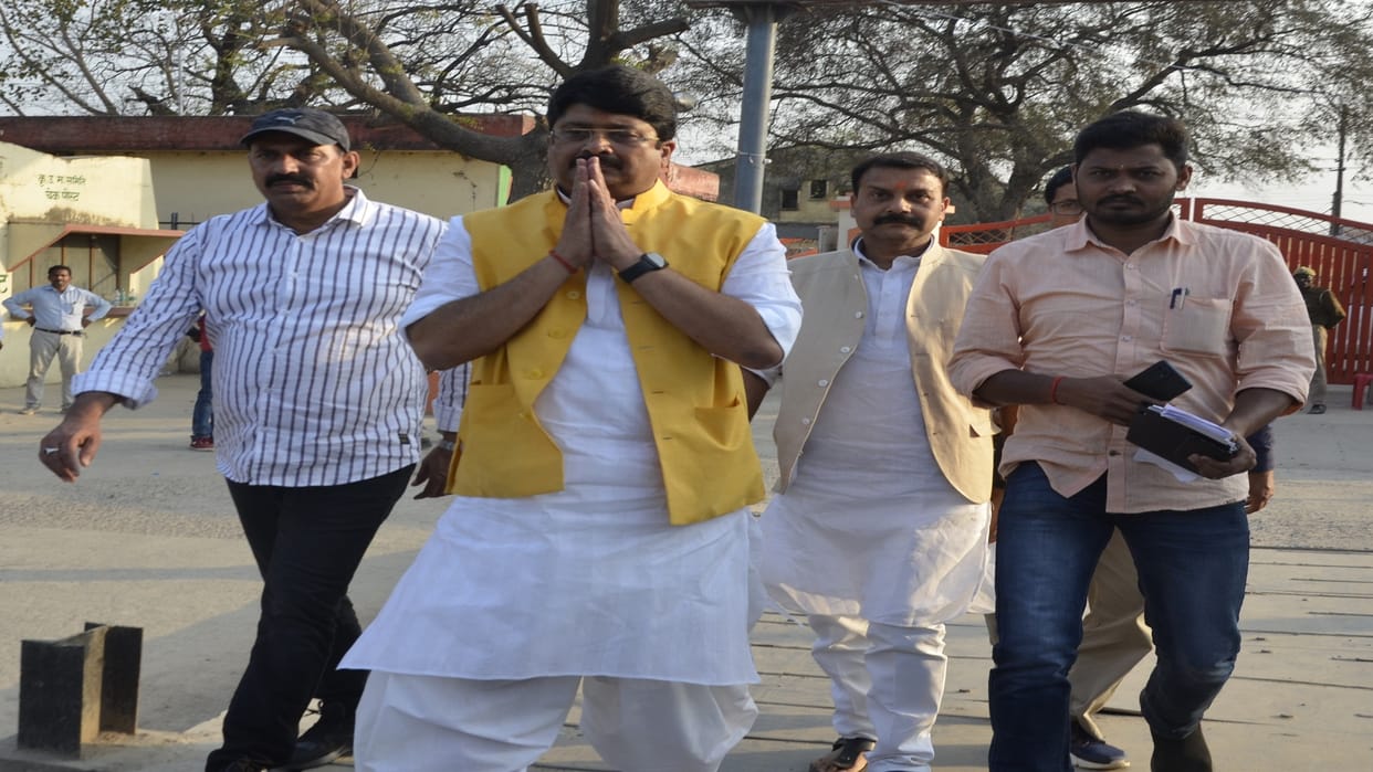 Pratapgarh: MLA Rajabhaiya's closeness with Yogi government increased