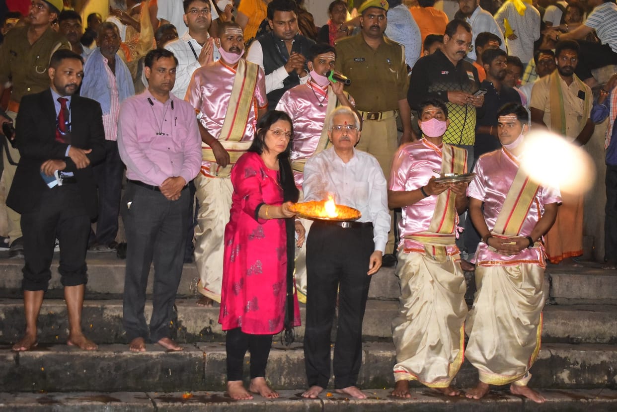 RBI Governor shaktikanta das ganga aarti in varanasi said first time coming to Banaras was filled with reverence