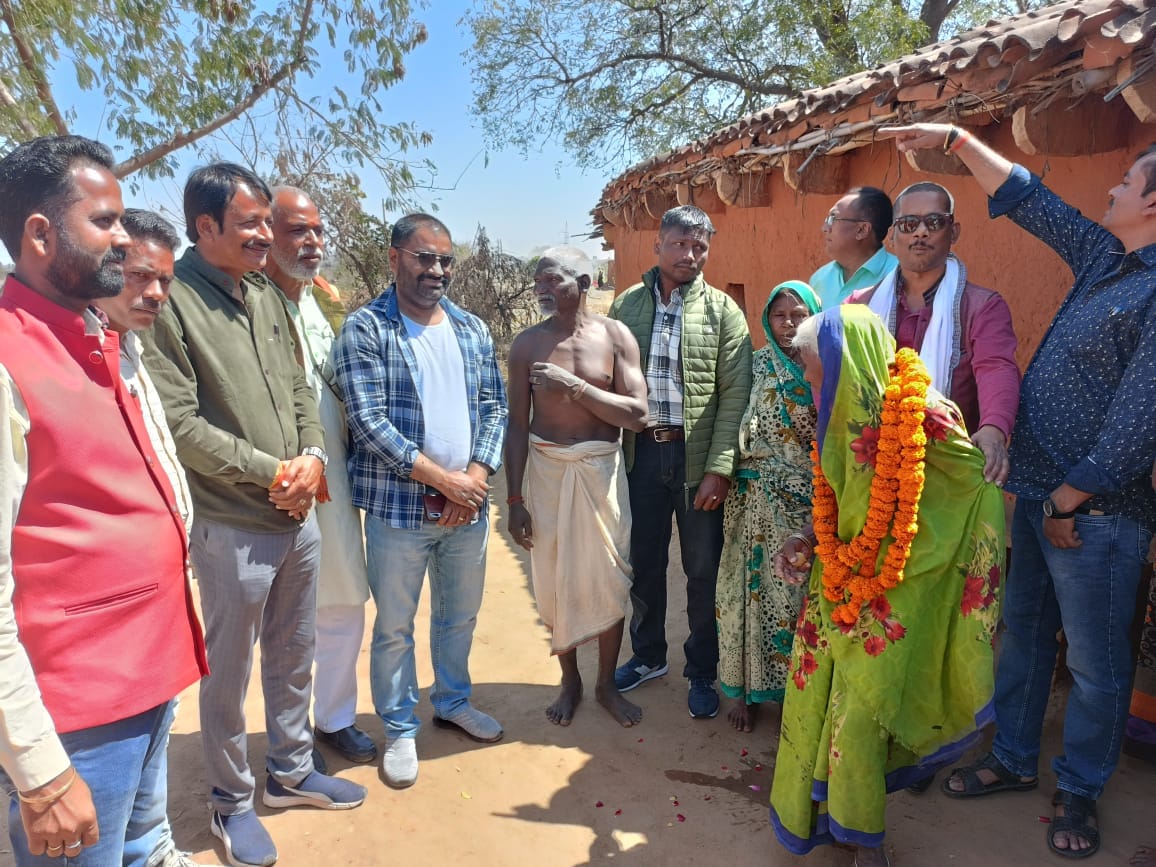 Punjab Police became angel for sonbhadra family who given up hope of returning missing son  suddenly returned after 15 years