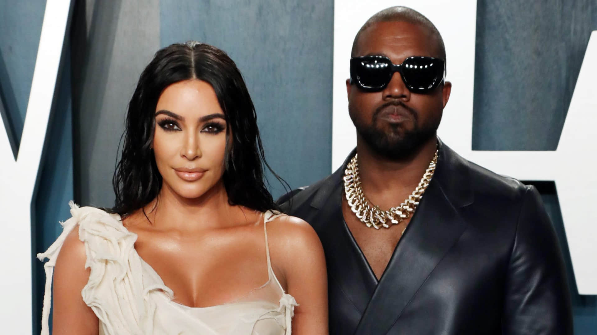 kim kardashian black shimmery dress from head to toe users says American horror story