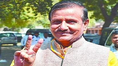 आगरा उत्तर सीट से नवनिर्वाचित विधायक पुरुषोत्तम खंडेलवाल