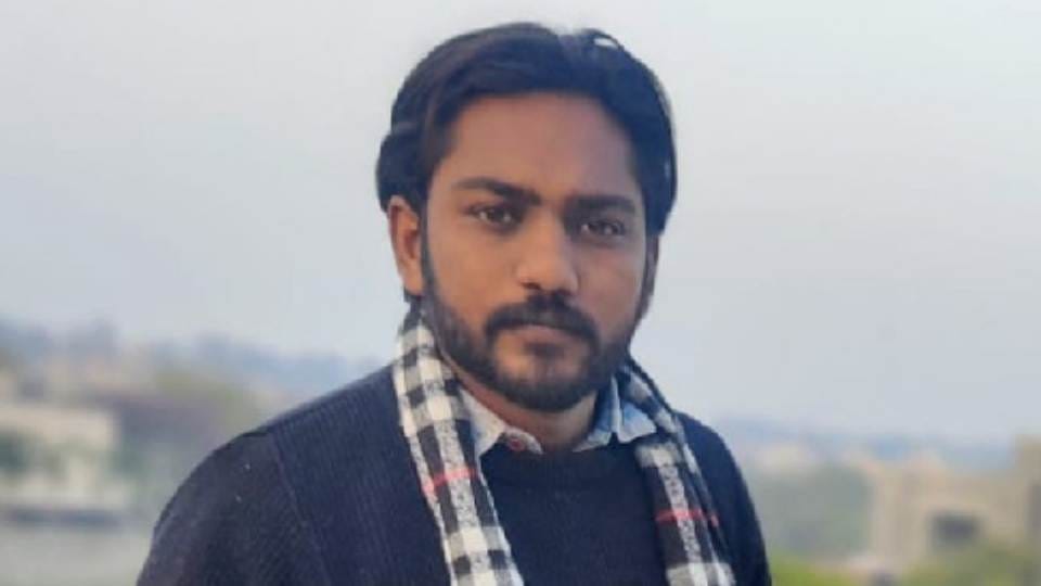 Young man committed suicide by jumping in front of train in Ludhiana