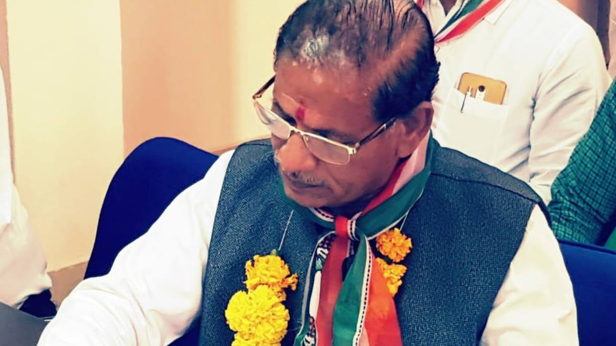 Congress MLA Anil Joshiyara passed away due to Coronavirus Gujarat Assembly adjourned for the day news in Hindi
