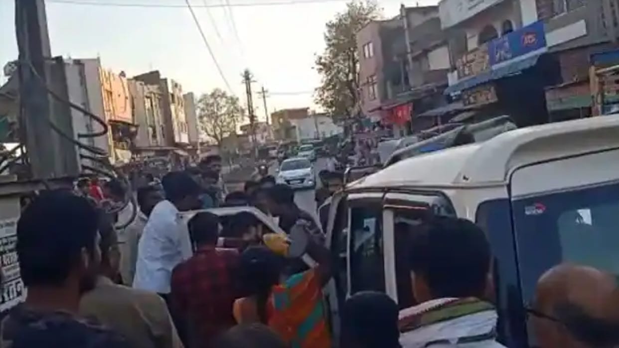 Rajgarh: Video of BSP leader beating viral, woman thrashed with slippers amidst crowd