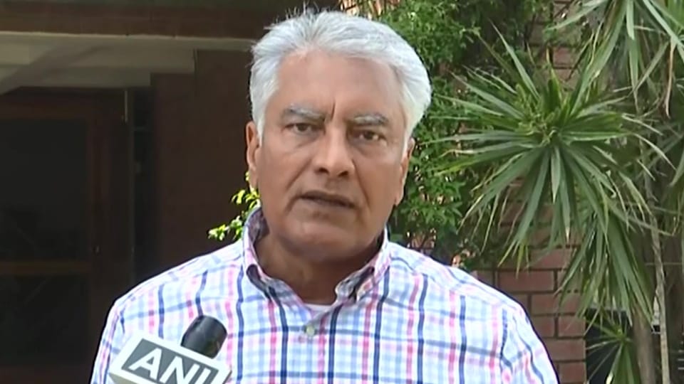 Know about Sunil Jakhar who joined BJP today
