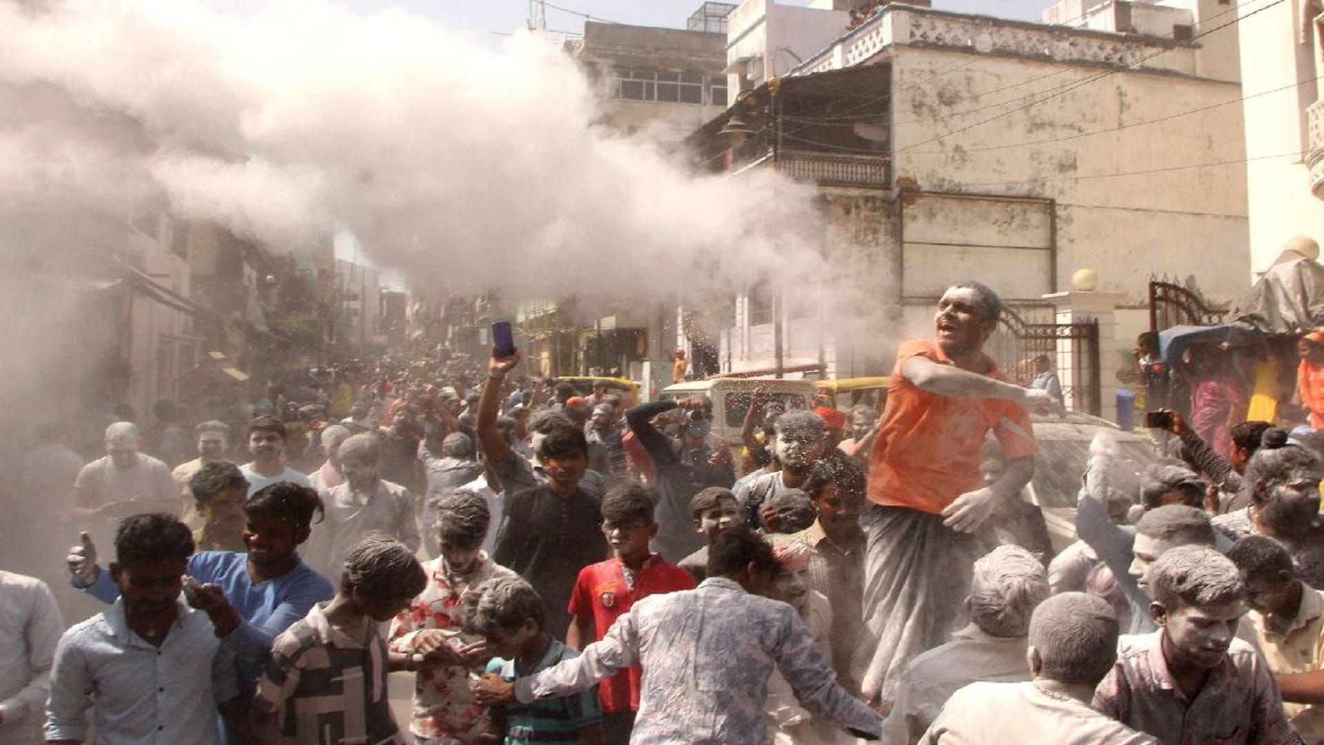 Chita bhasm Holi played at Harishchandra Ghat in varanasi