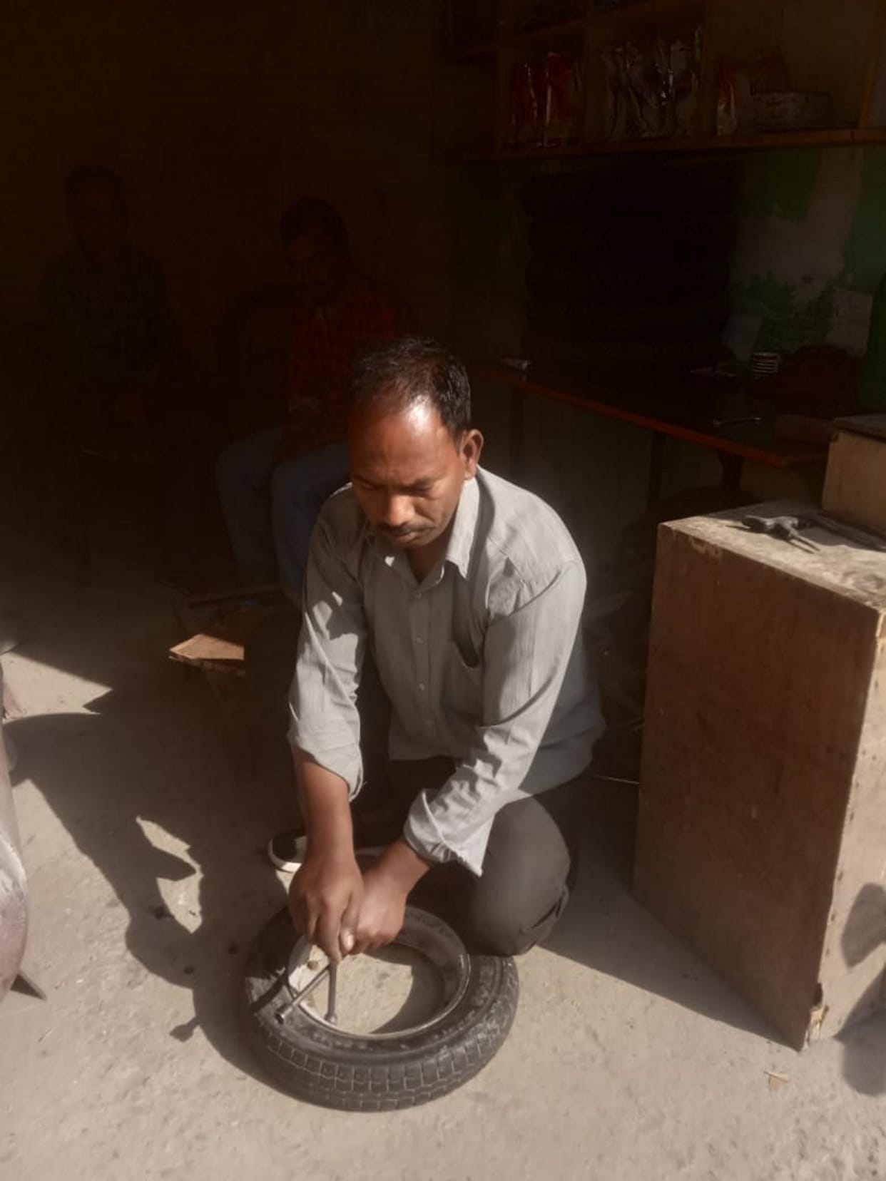 Uttarakhand newly elected MLA son works to connect vehicles punctures, family lives simply