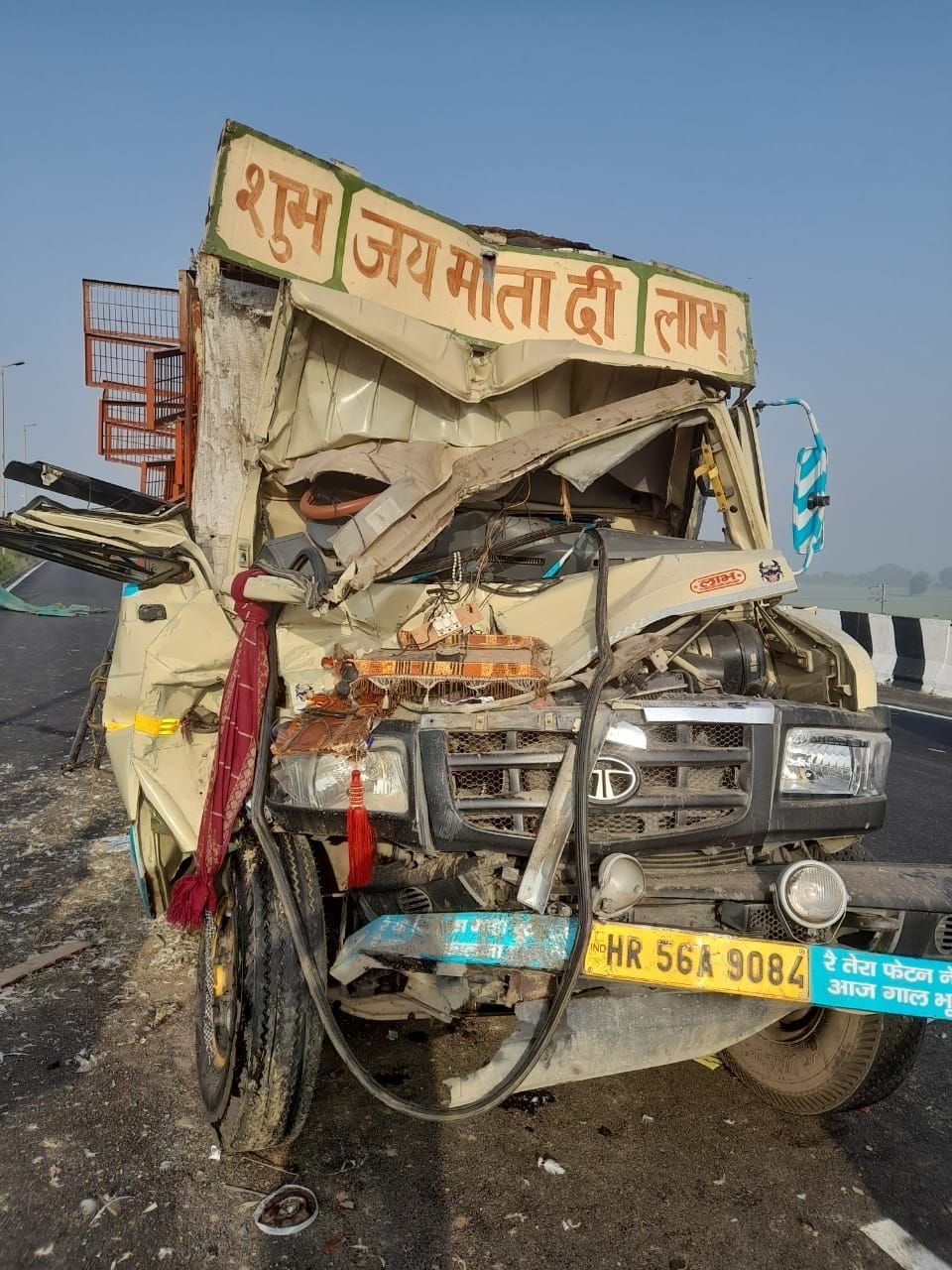 Canter collides with trolley on Delhi road, driver dies