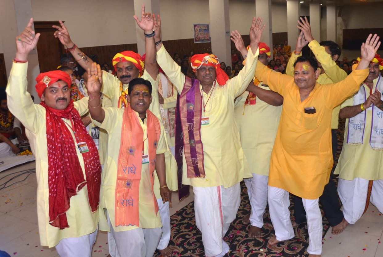 I lost my armpit, Rasiya in Holi...
