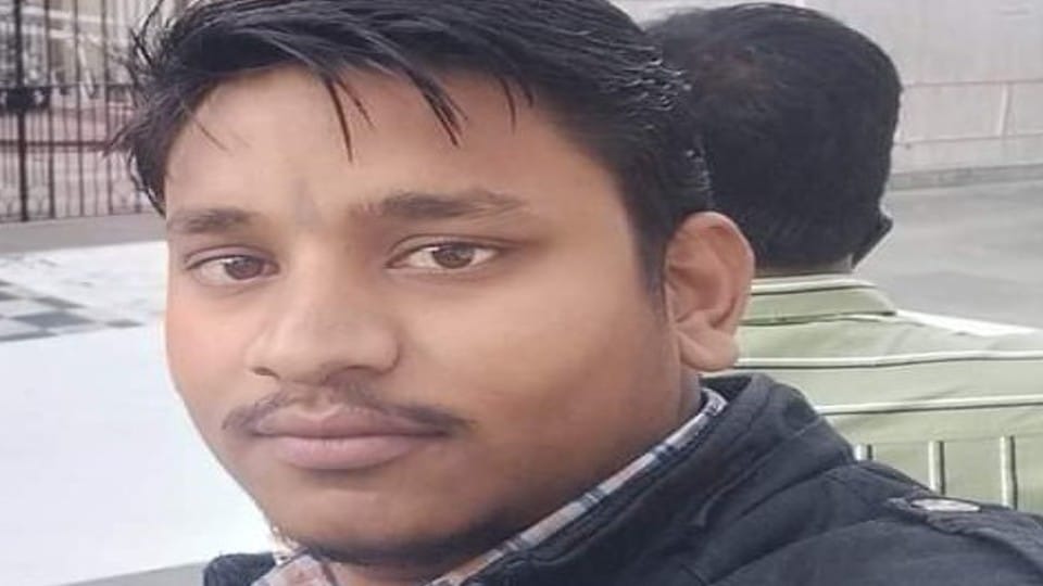 young man dies after falling from third floor of under construction building in Agra
