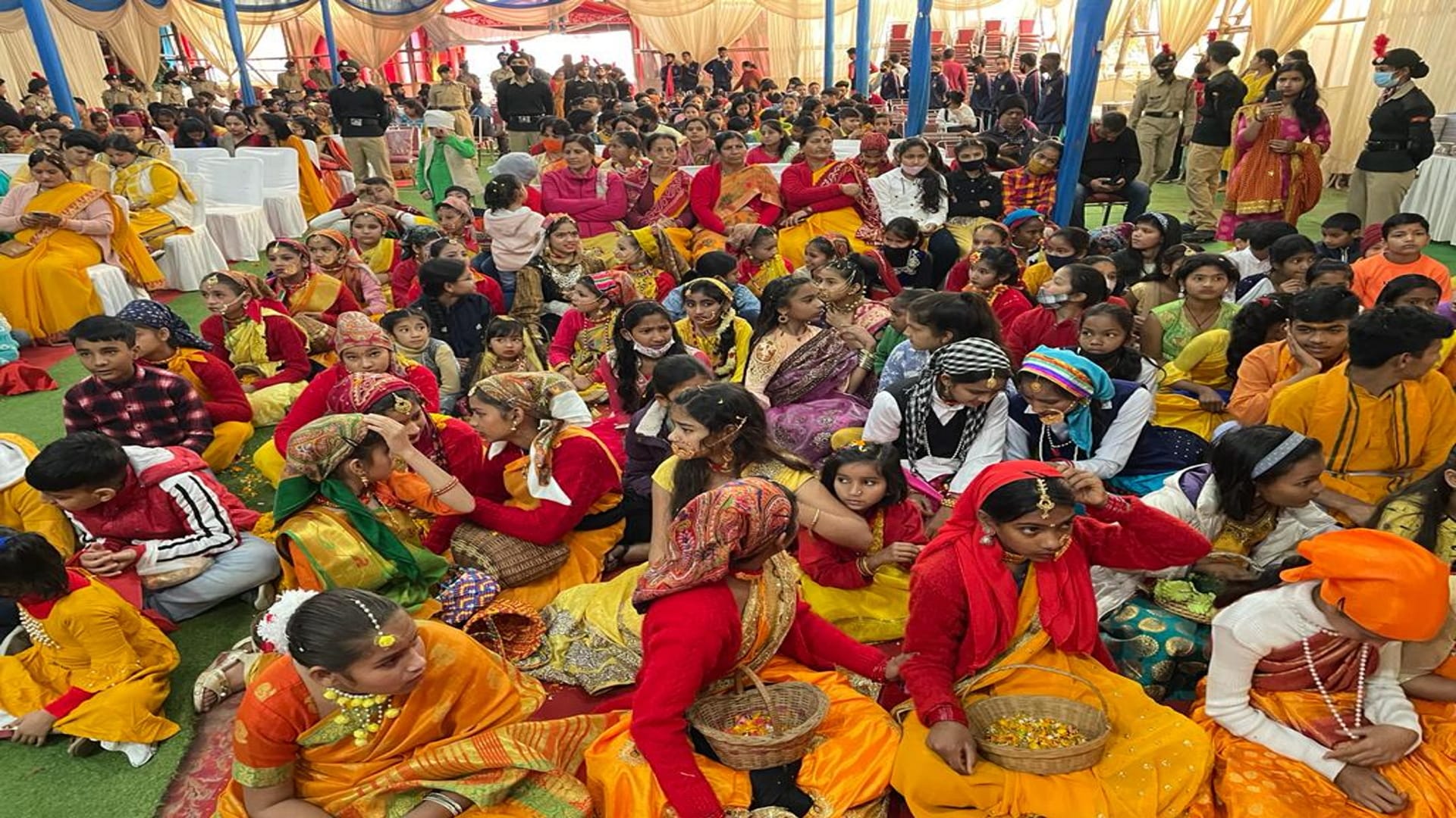 Phooldei folk festival Celebration in Uttarakhand: Children reached the Chief Minister residence with a basket of flowers, See photos...