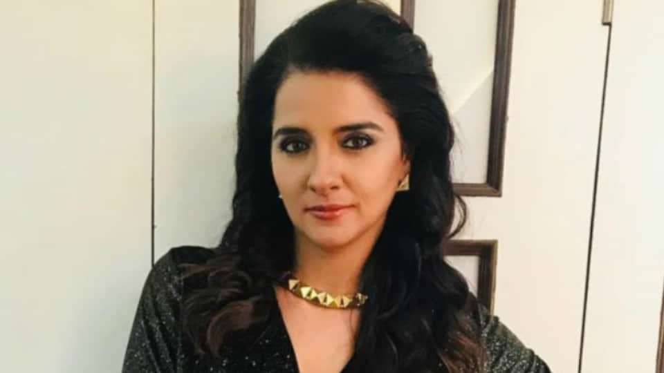 Shruti Seth did kissing scene with Mugdha Godse in web series Bloody Brother now the actress said did not do such a scene