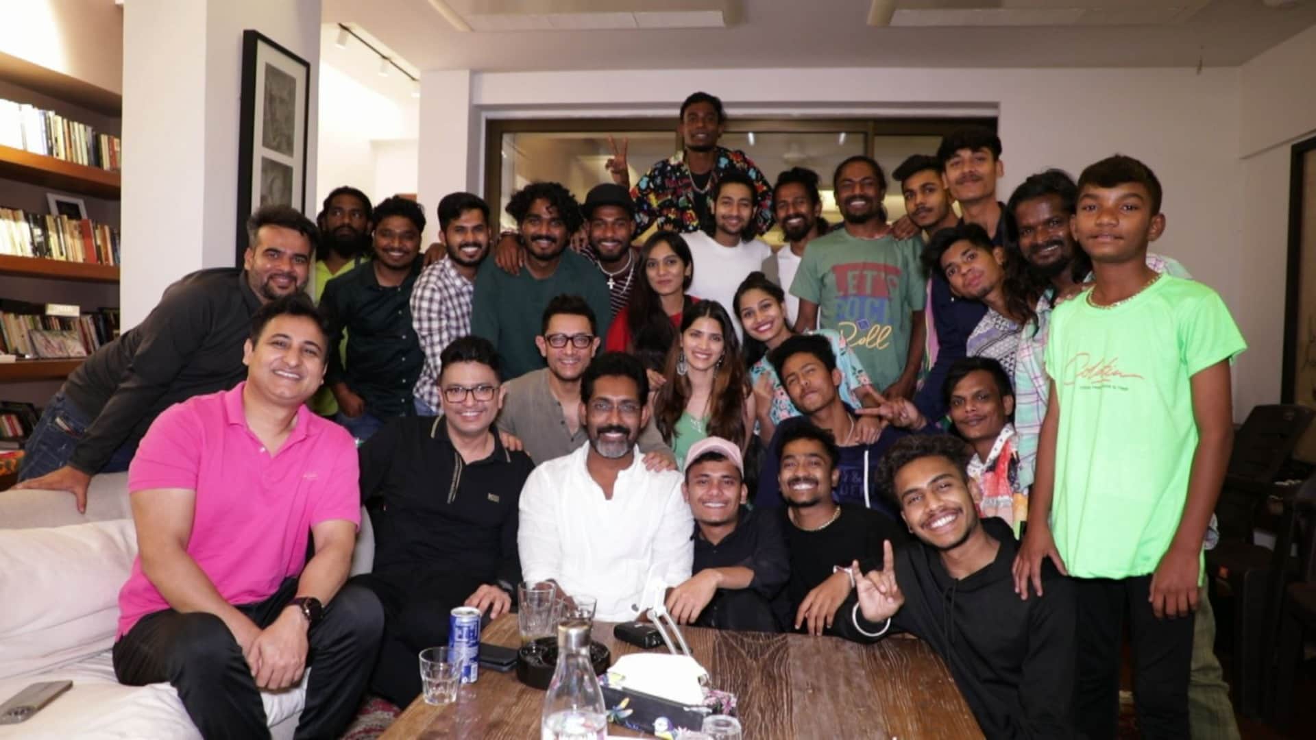Aamir Khan Birthday: Keeping his hand on the heart Aamir gestured All is well said I want to be a better person