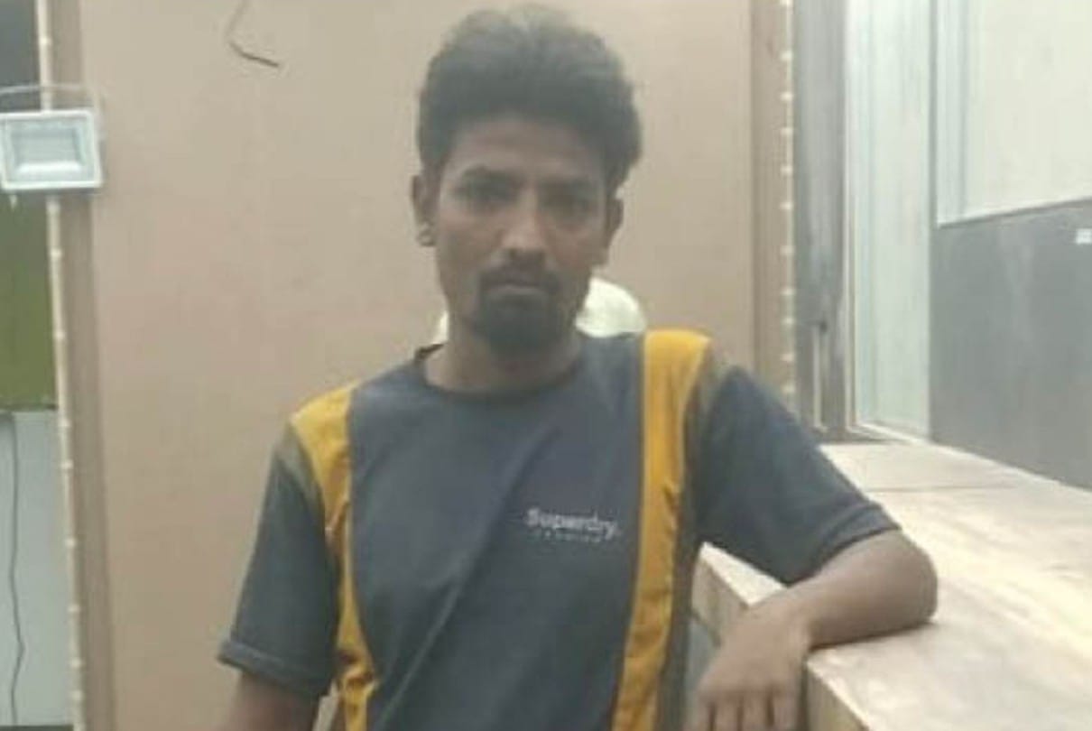 Indore: Talking to wife by charging mobile, got electrocuted and died