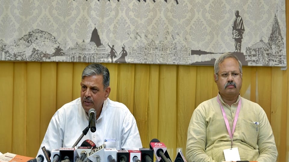 RSS said adopt Indian economic model to remove unemployment