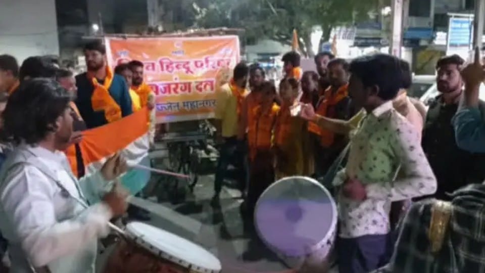 The Kashmir Files: Hindu organization's warning, Digvijay Singh will come to Ujjain, he will face black, has tweeted about the film