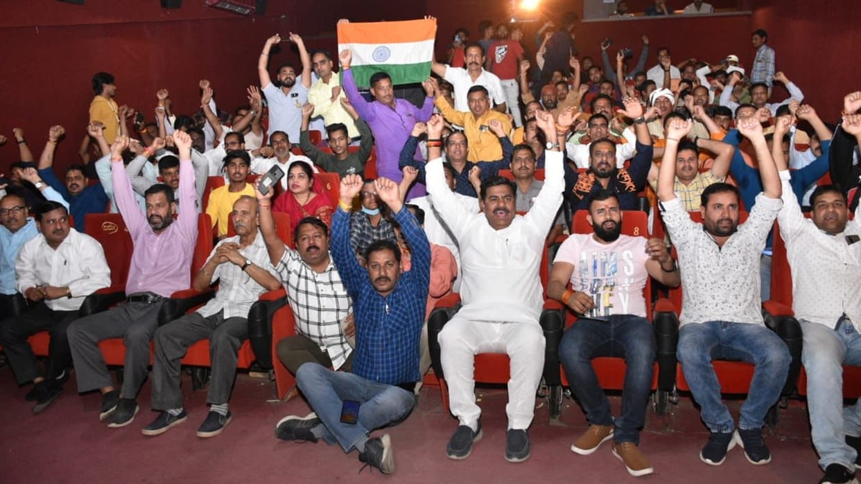 Bhopal: MLA Rameshwar Sharma watched 'The Kashmir Files' with Kashmiri Hindus, said this is not a film but a reality