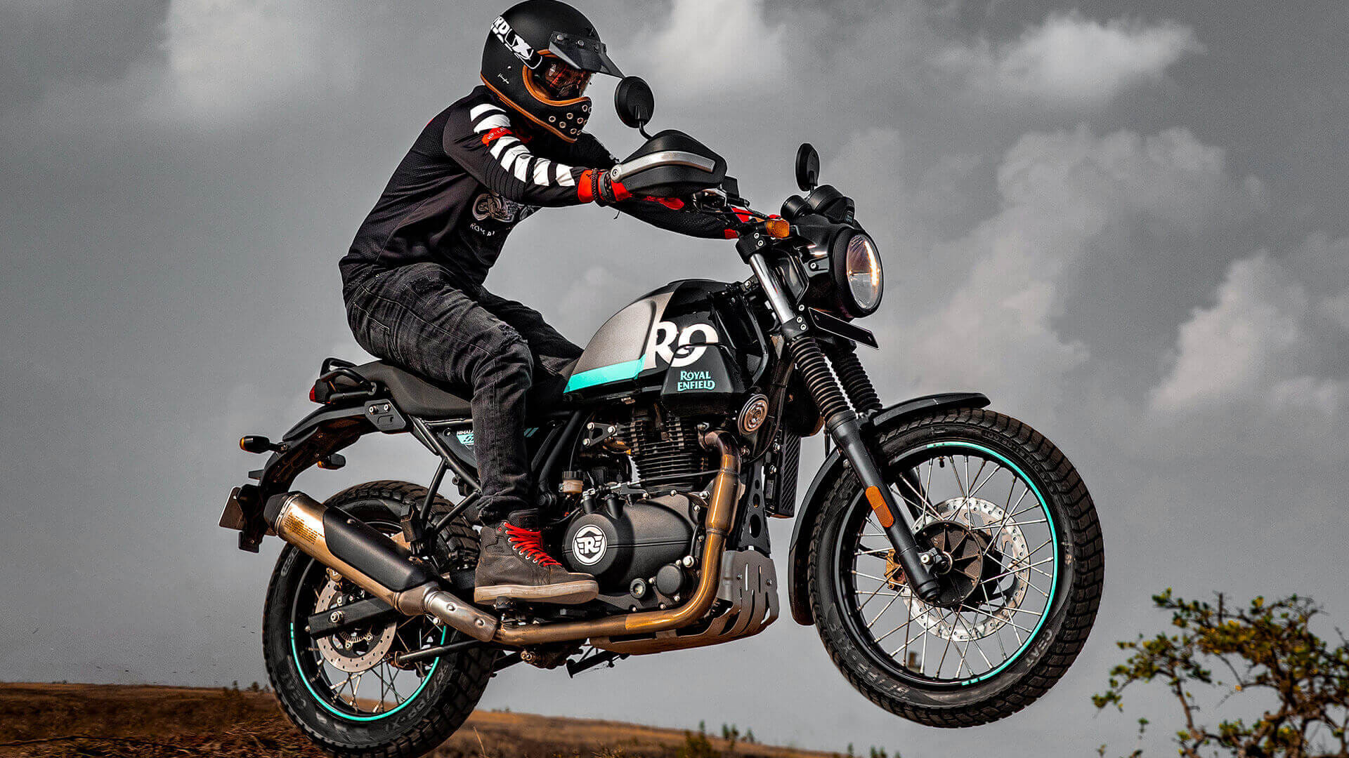 Royal Enfield To Launch New Himalayan 650cc and Scram 650cc Bikes News in Hindi